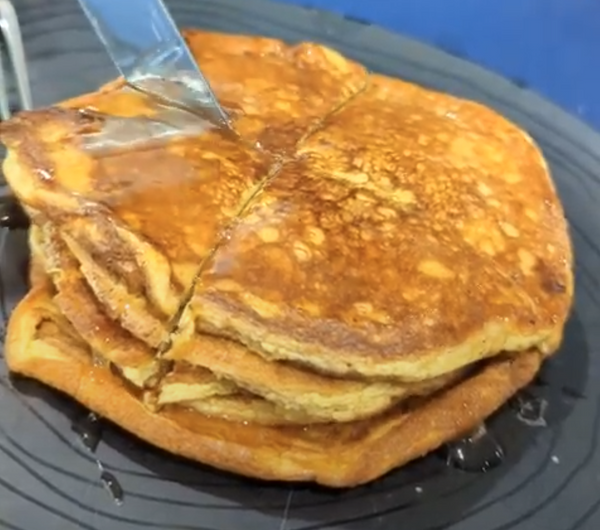 Fluffy Keto Pancakes